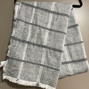 Loft blanket scarf